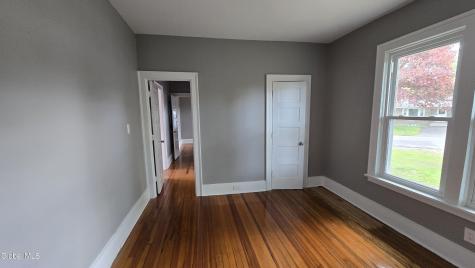 26 Lawnwood Avenue Schenectady NY 12304