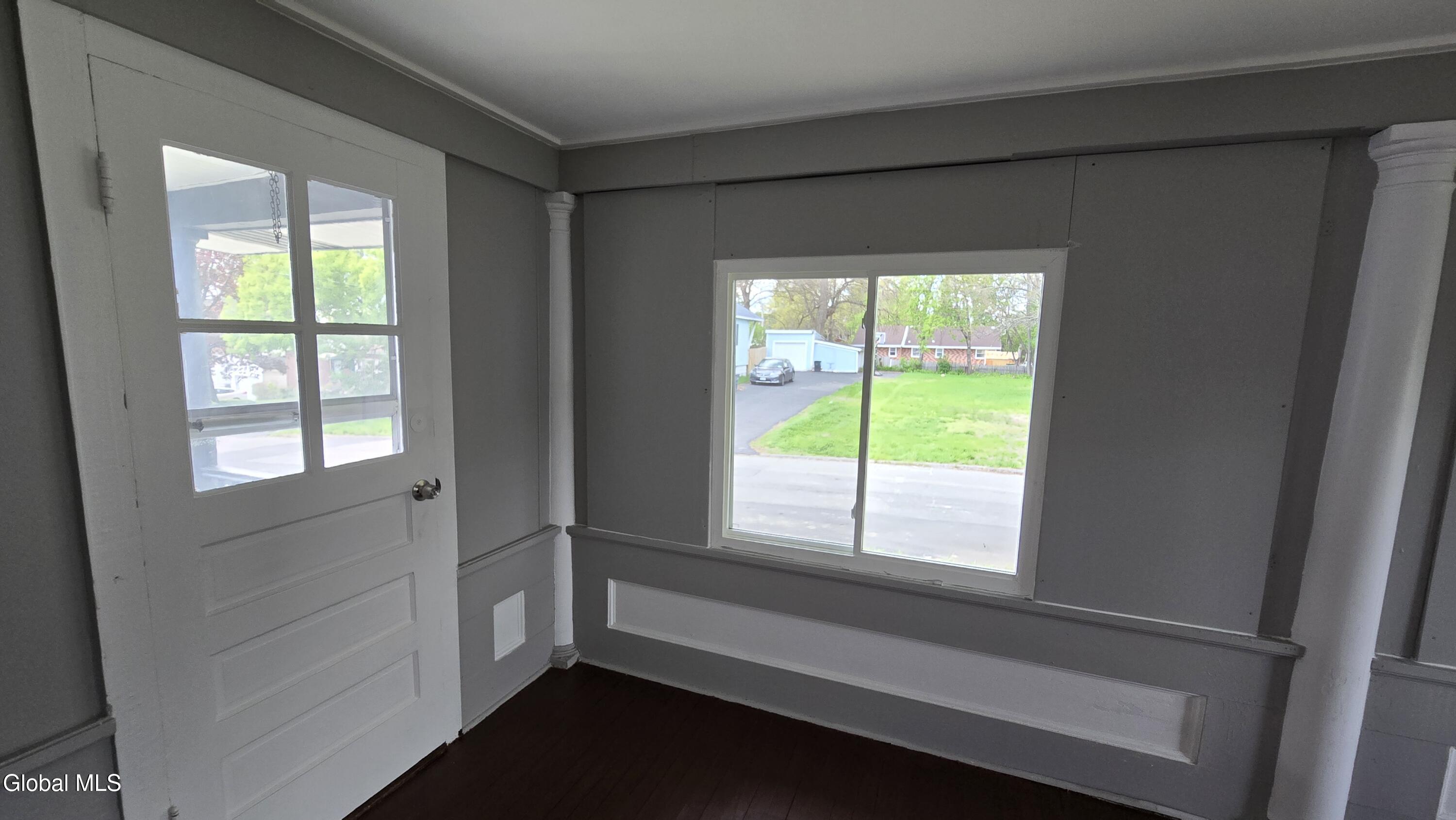 26 Lawnwood Avenue Schenectady NY 12304