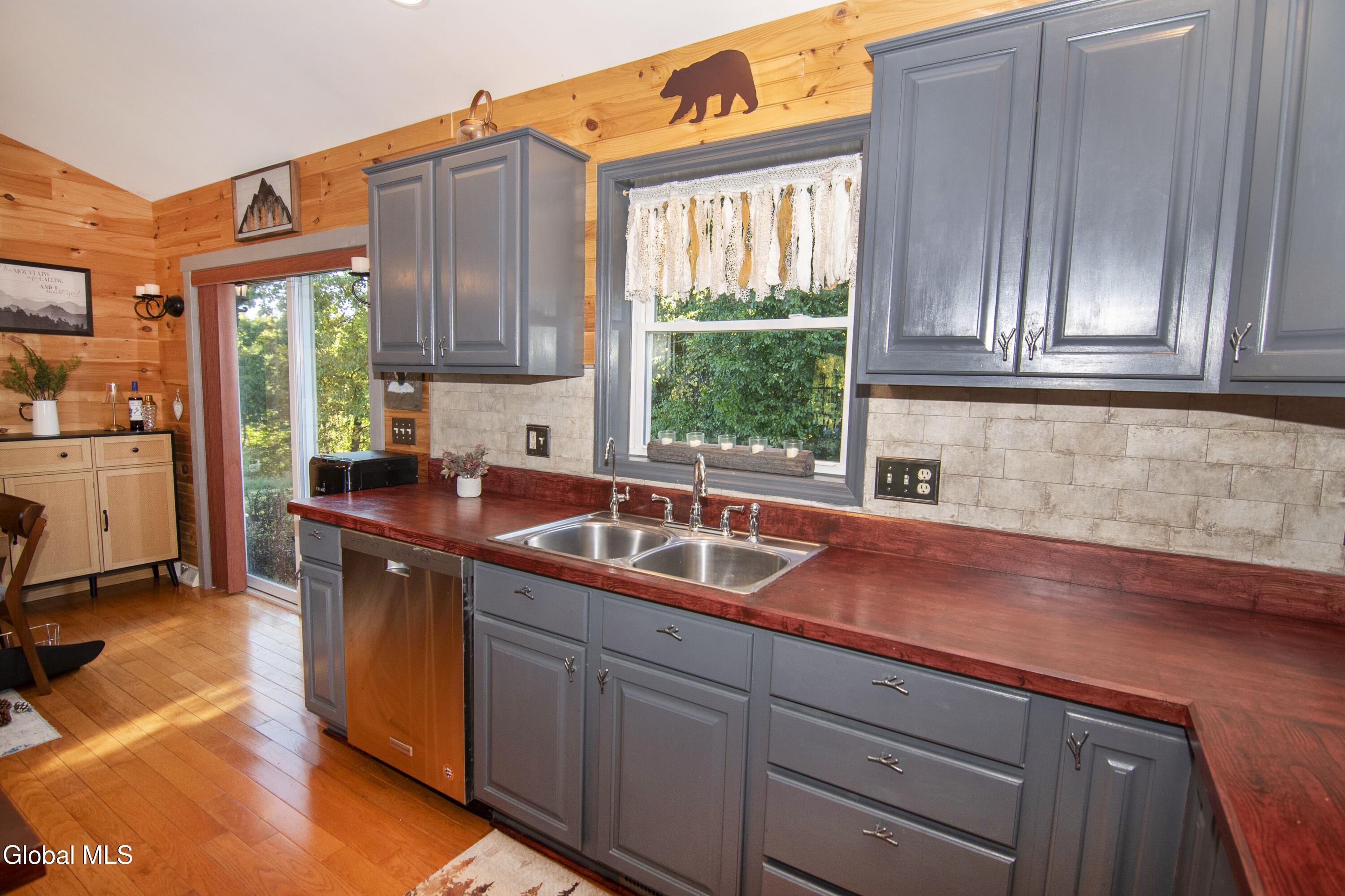 419 Verbeck Avenue Schaghticoke NY 12154
