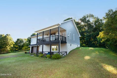 419 Verbeck Avenue Schaghticoke NY 12154