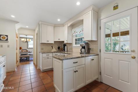 1009 Cheyenne Road Glenville NY 12302