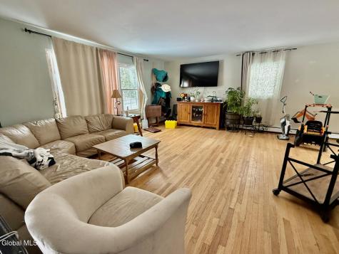 187 Spring Road Glenville NY 12302