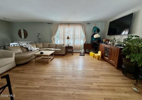 187 Spring Road Glenville NY 12302