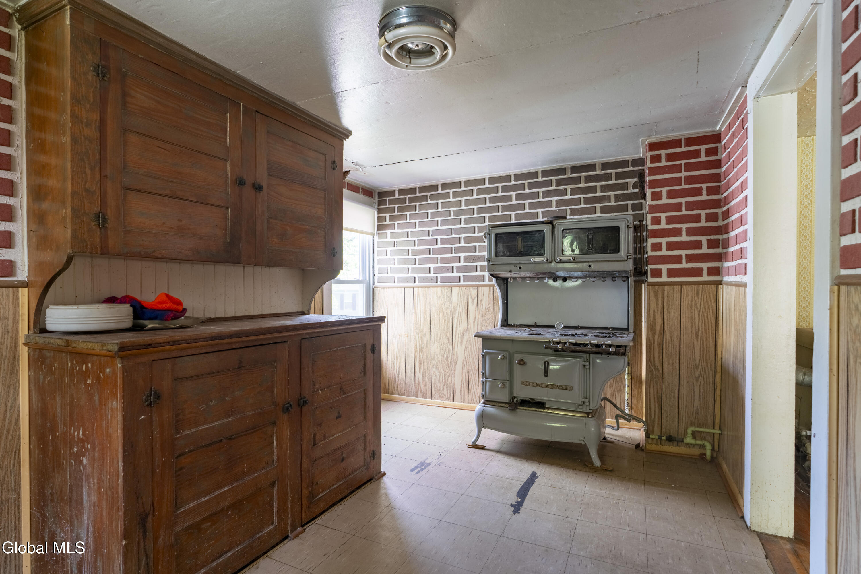 27 Woodard Street Glens Falls NY 12801