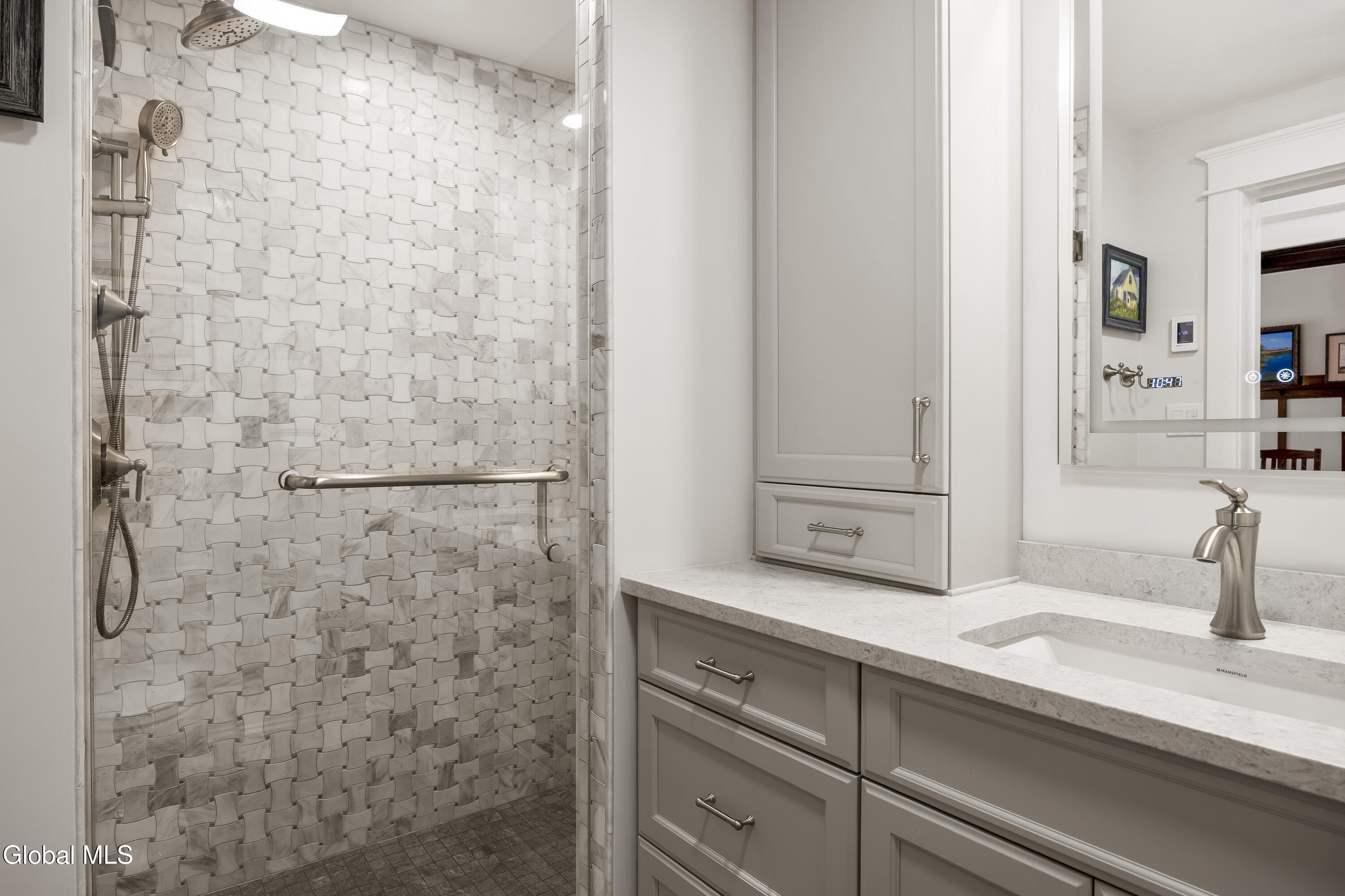 27 Almond Street Gloversville NY 12078