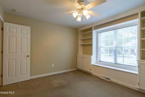 18 Waterview Drive Saratoga Springs NY 12866