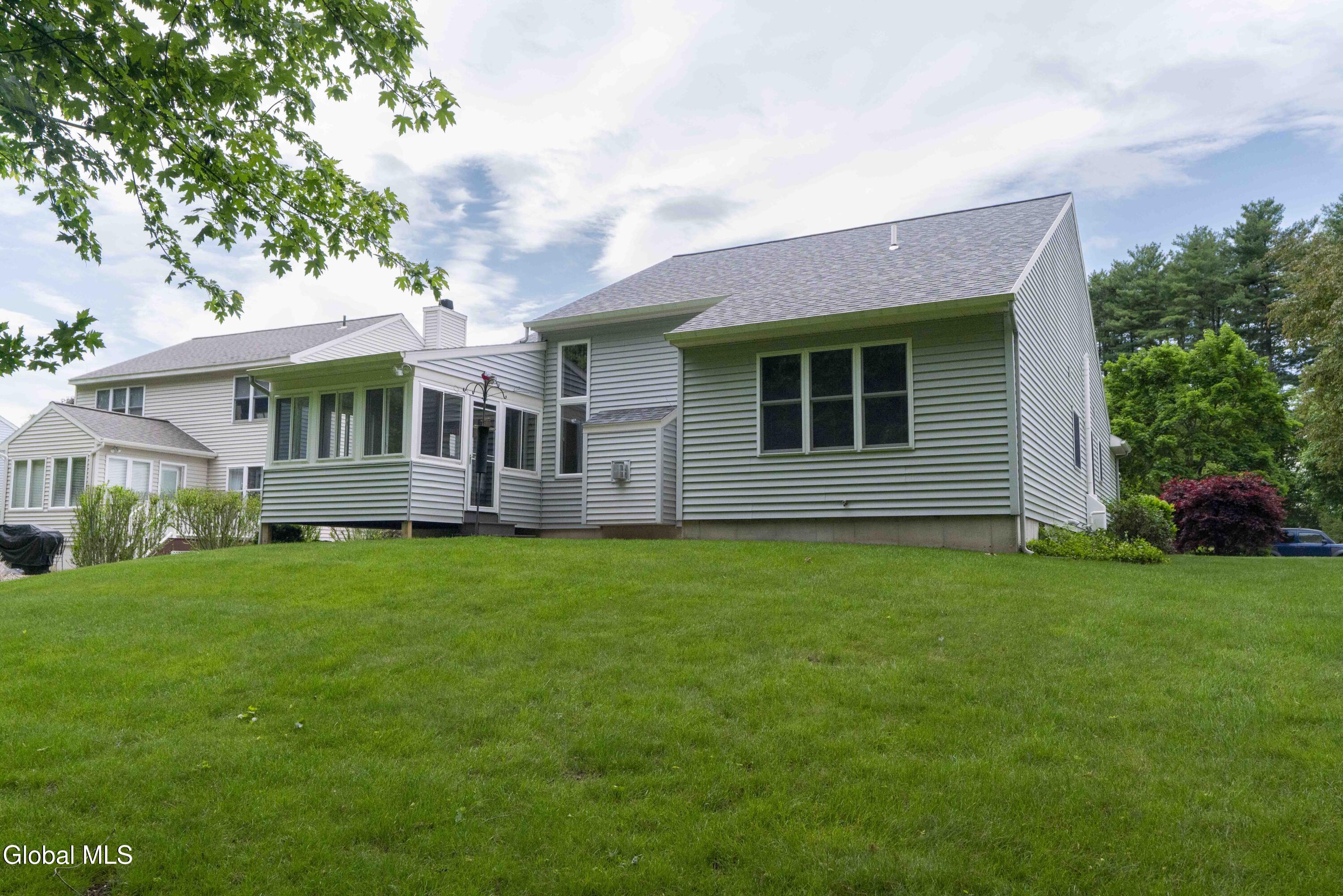 18 Waterview Drive Saratoga Springs NY 12866