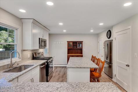 3025 Evelyn Drive Guilderland NY 12303