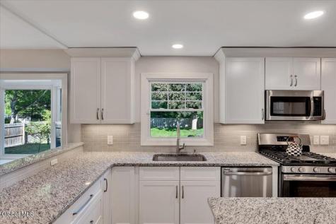 3025 Evelyn Drive Guilderland NY 12303