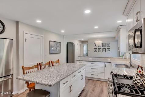 3025 Evelyn Drive Guilderland NY 12303