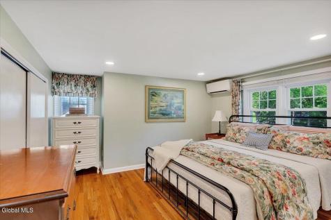 3025 Evelyn Drive Guilderland NY 12303