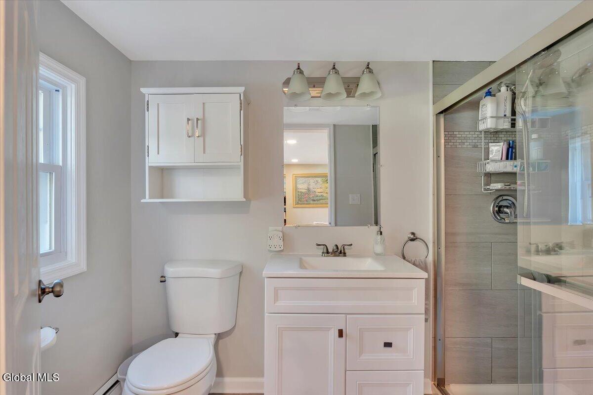 3025 Evelyn Drive Guilderland NY 12303