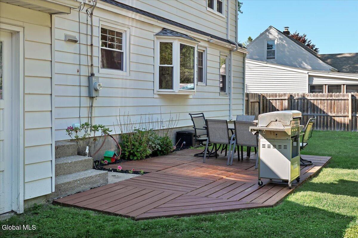3025 Evelyn Drive Guilderland NY 12303
