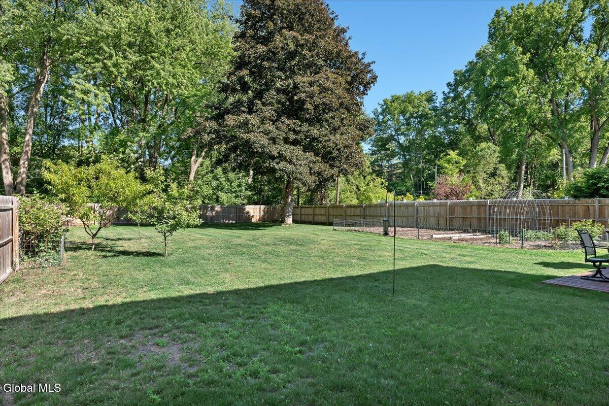 3025 Evelyn Drive Guilderland NY 12303