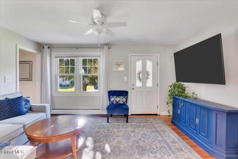 3025 Evelyn Drive Guilderland NY 12303