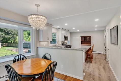 3025 Evelyn Drive Guilderland NY 12303