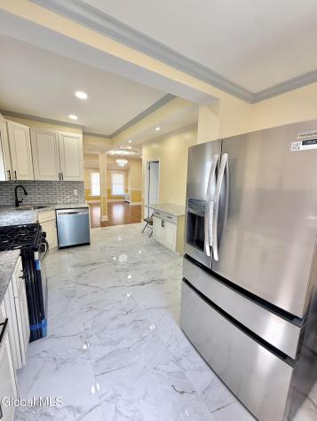 822 Sargent Place Schenectady NY 12303