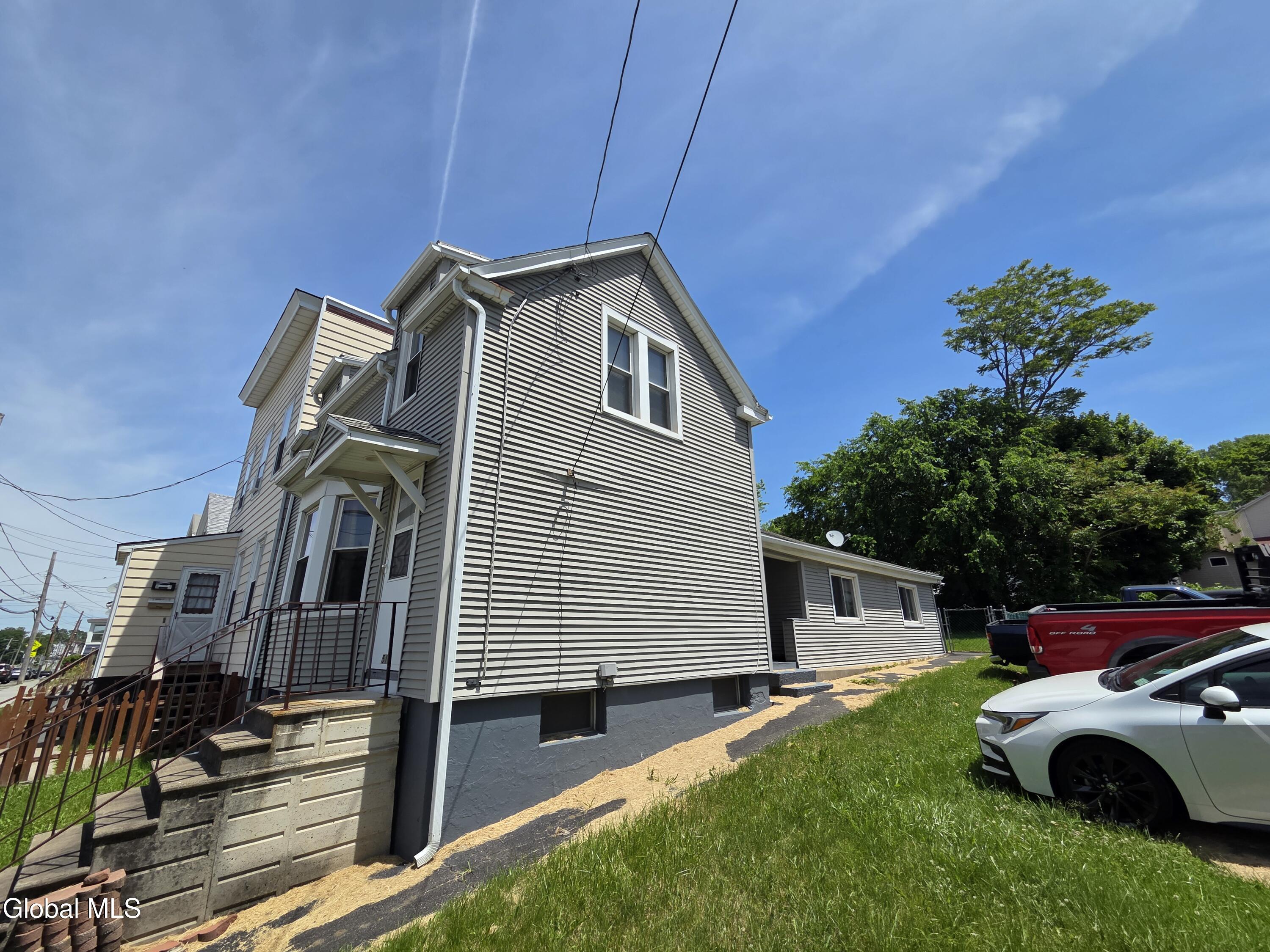 512 East Street Rensselaer NY 12144
