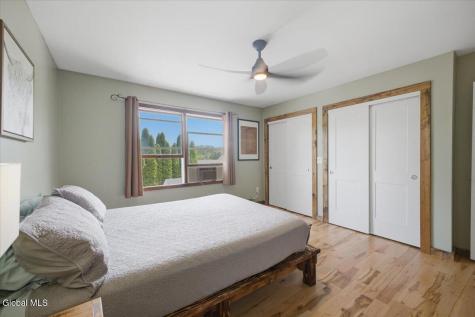 26 Russell Drive Stillwater NY 12170