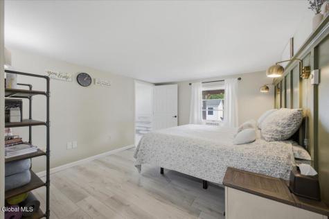 26 Russell Drive Stillwater NY 12170