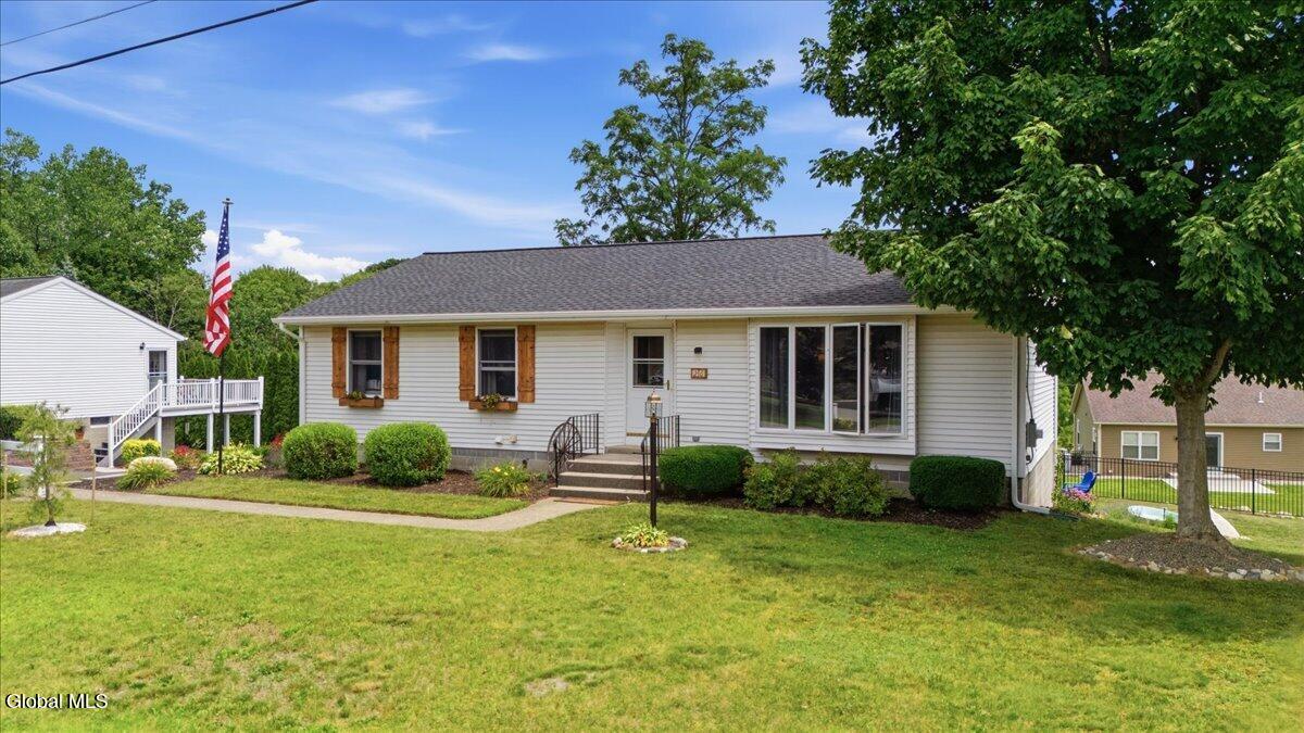 26 Russell Drive Stillwater NY 12170