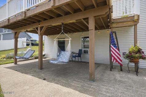 26 Russell Drive Stillwater NY 12170