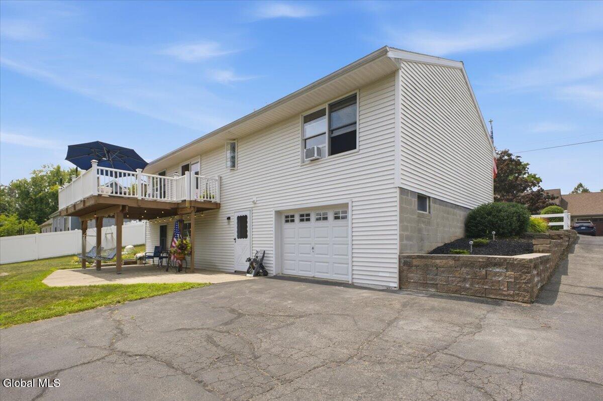 26 Russell Drive Stillwater NY 12170