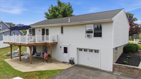26 Russell Drive Stillwater NY 12170