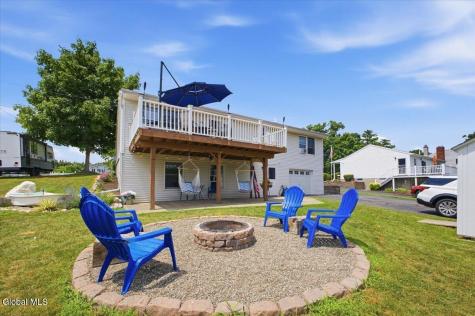 26 Russell Drive Stillwater NY 12170