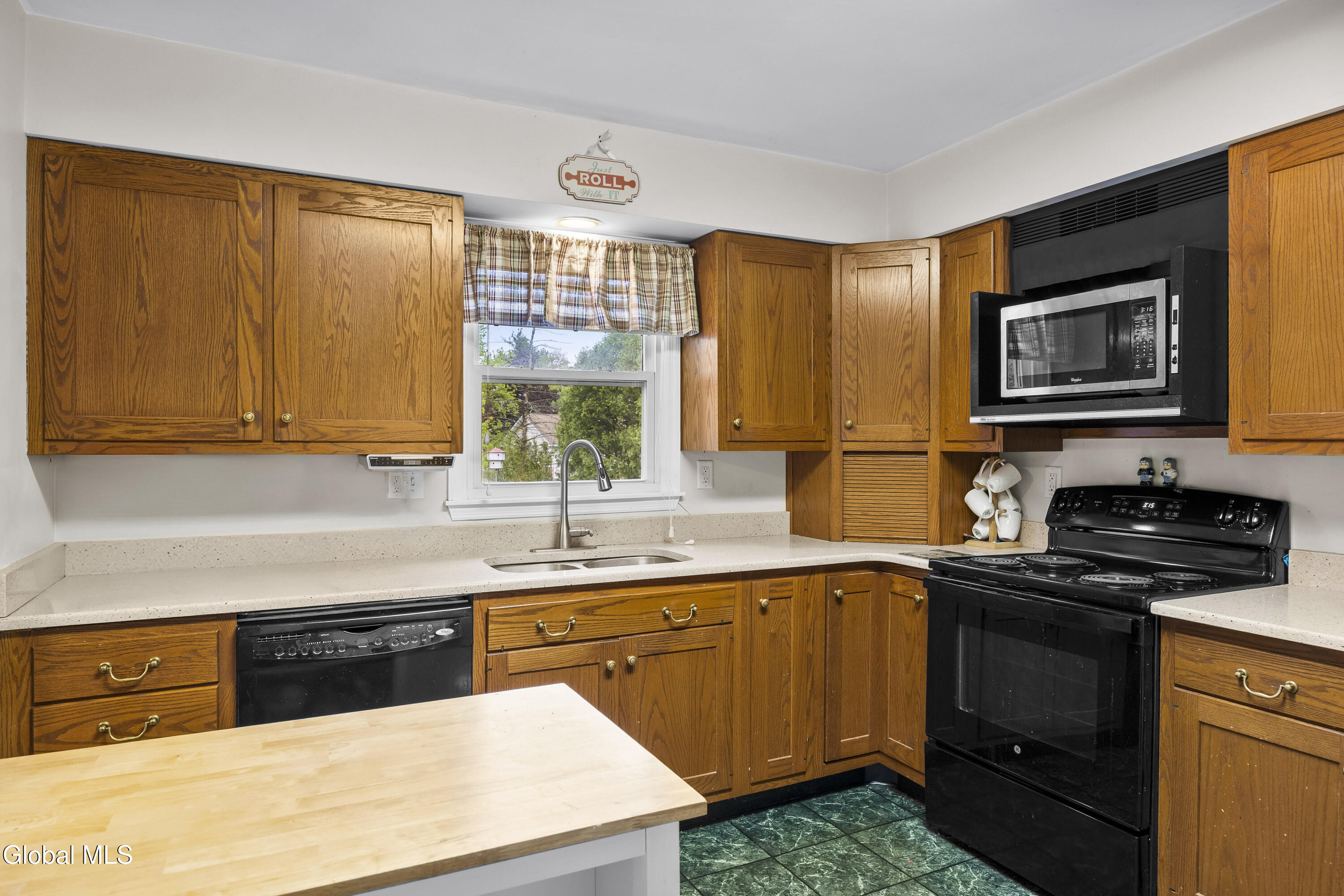 28 Vista Lane Selkirk NY 12158
