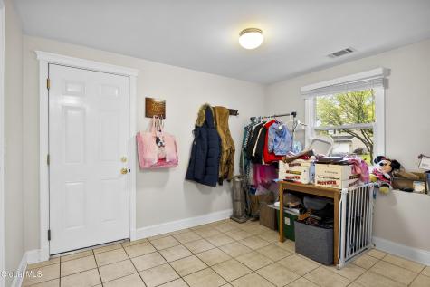28 Vista Lane Selkirk NY 12158