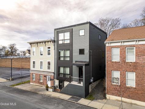 352 Columbia Street Hudson NY 12534