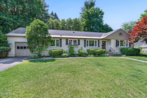 6 Foxhall Drive Saratoga Springs NY 12866