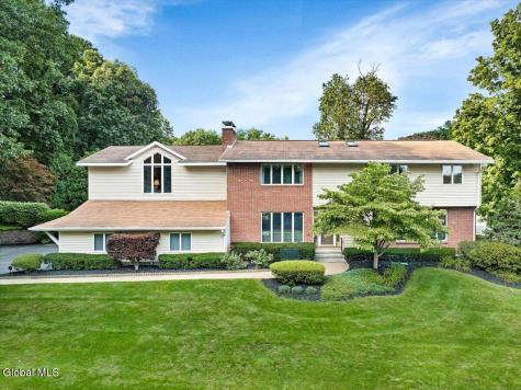 1 Oak Ridge Menands NY 12204