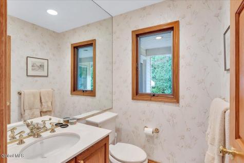 1 Oak Ridge Menands NY 12204
