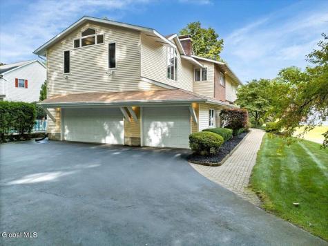 1 Oak Ridge Menands NY 12204