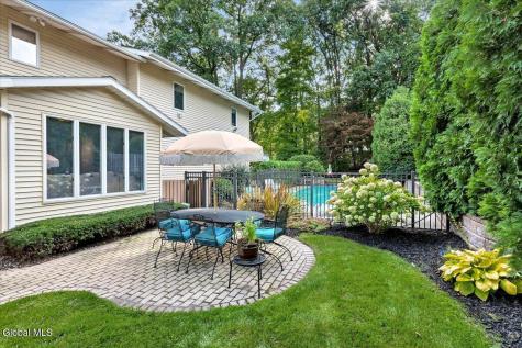 1 Oak Ridge Menands NY 12204