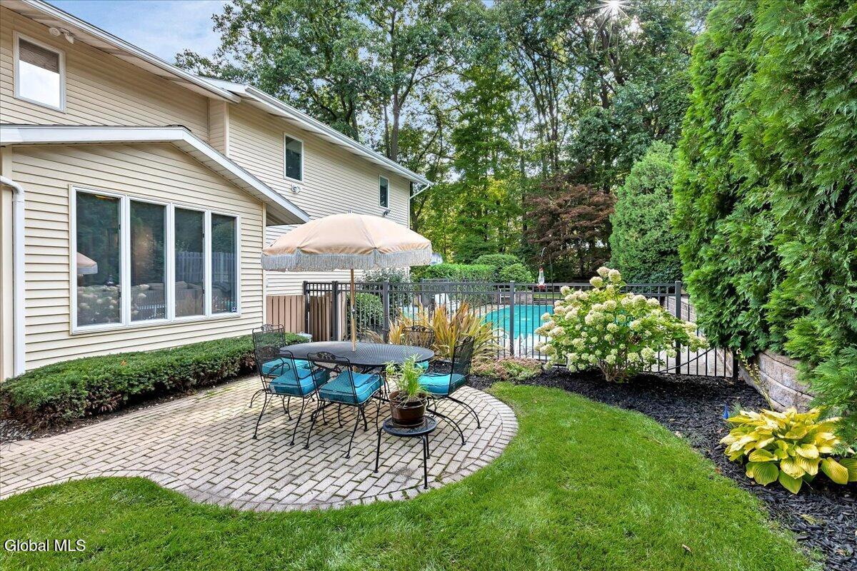 1 Oak Ridge Menands NY 12204