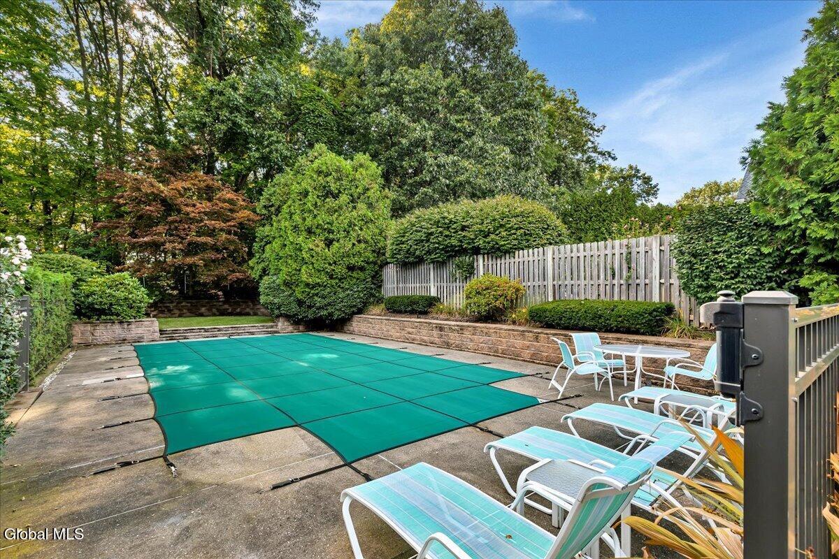 1 Oak Ridge Menands NY 12204
