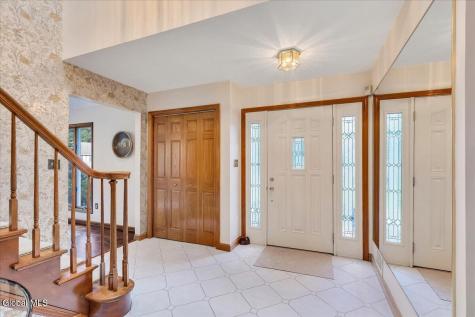 1 Oak Ridge Menands NY 12204
