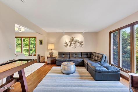 1 Oak Ridge Menands NY 12204
