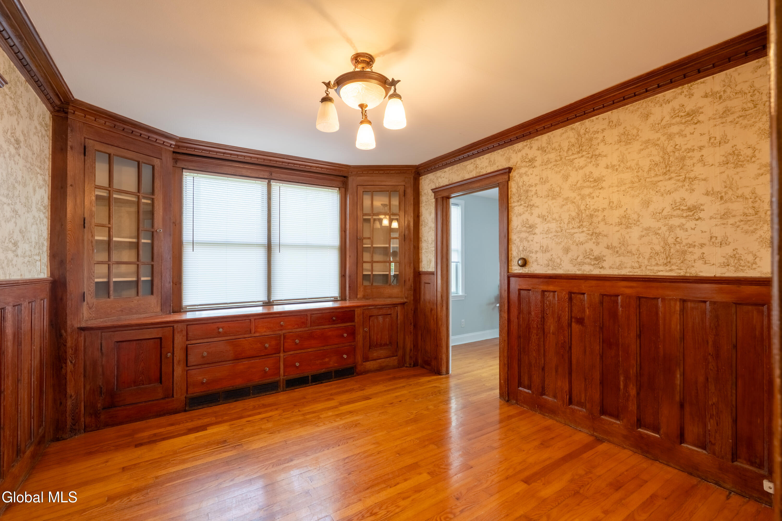 27 Myrtle Street Saratoga Springs NY 12866