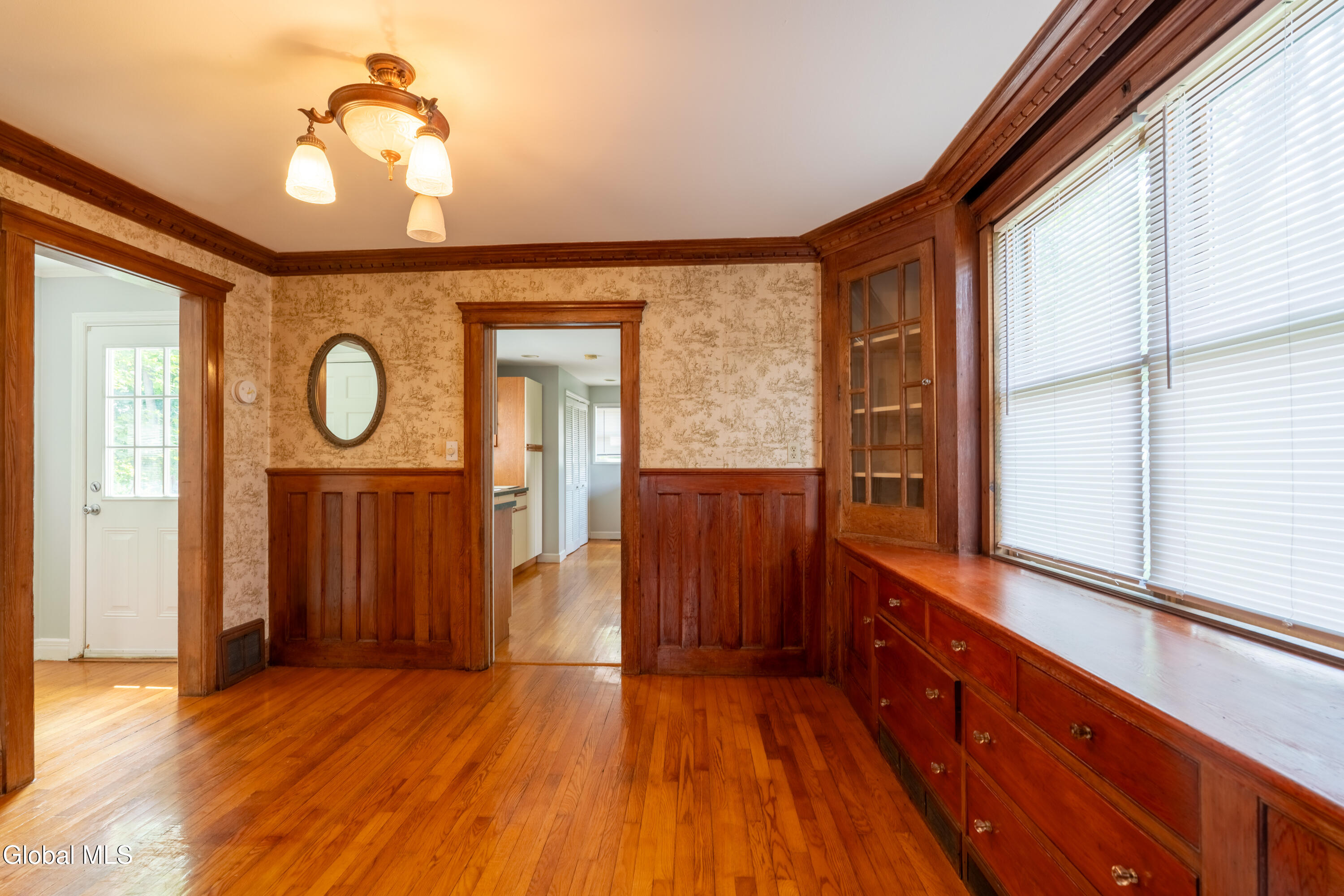 27 Myrtle Street Saratoga Springs NY 12866