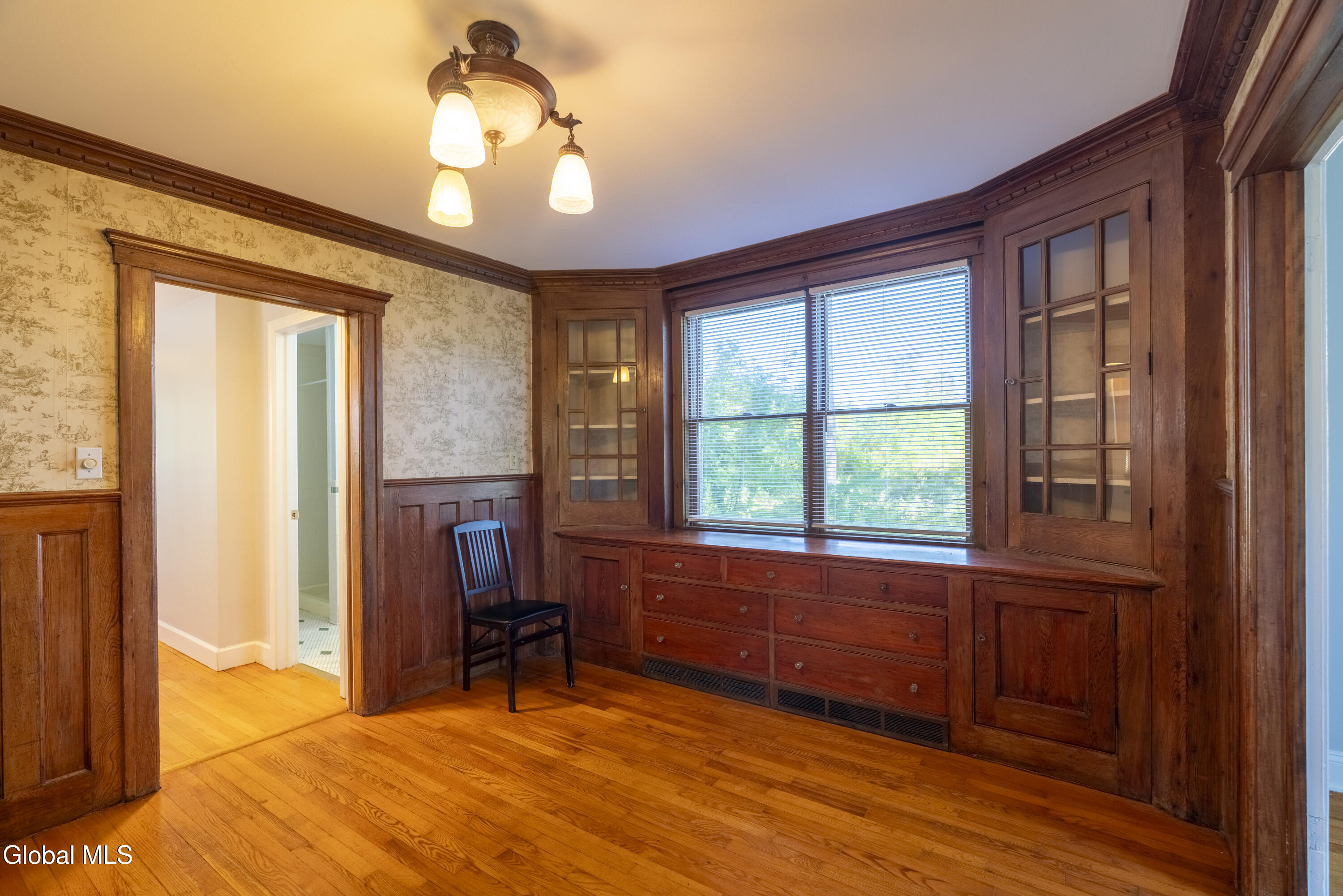 27 Myrtle Street Saratoga Springs NY 12866