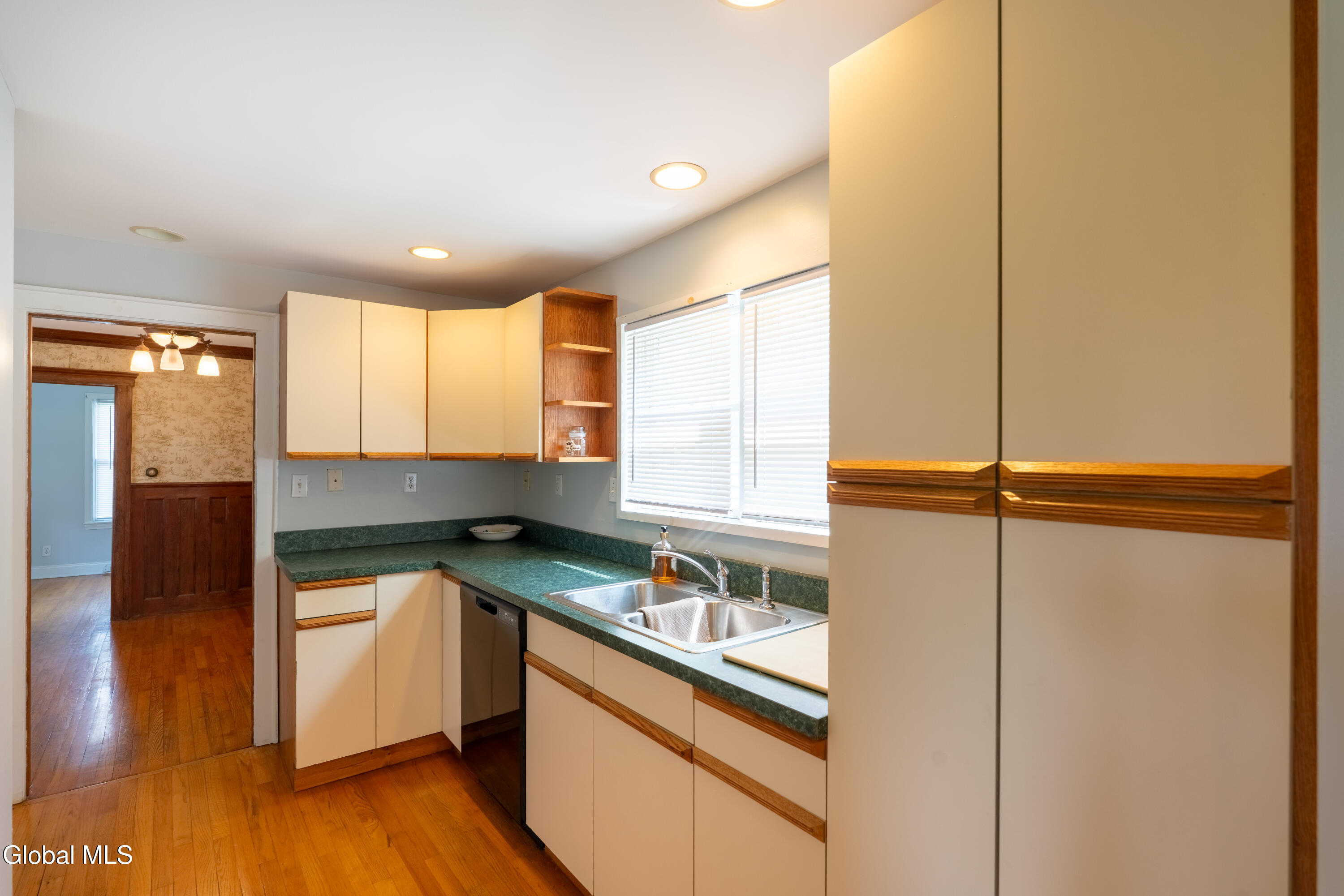 27 Myrtle Street Saratoga Springs NY 12866