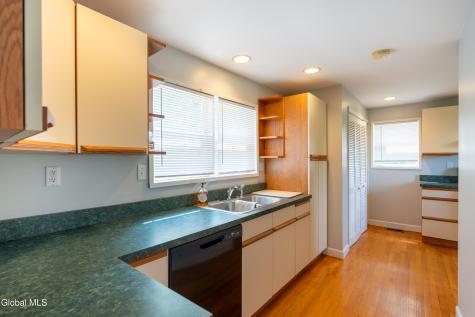 27 Myrtle Street Saratoga Springs NY 12866