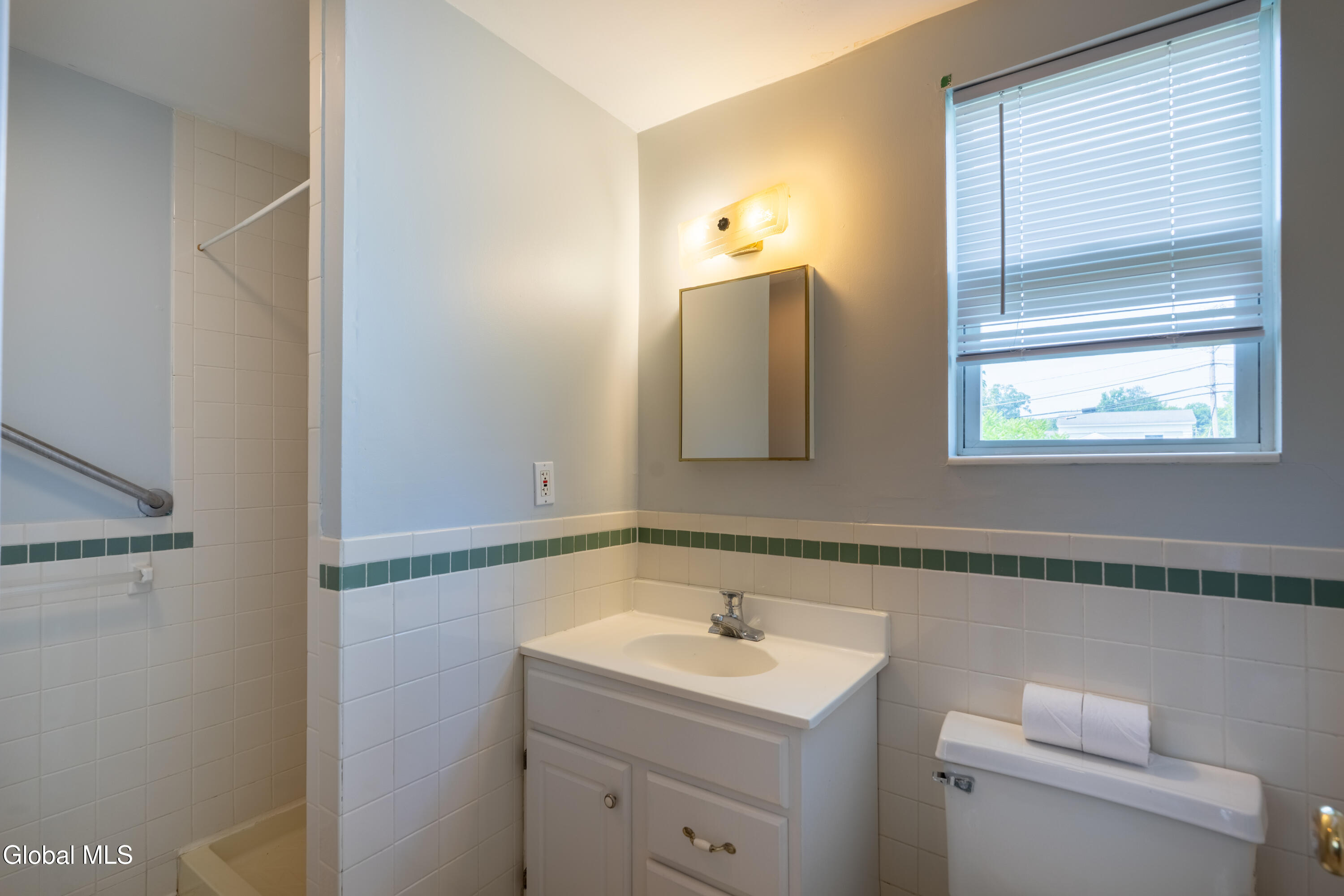 27 Myrtle Street Saratoga Springs NY 12866