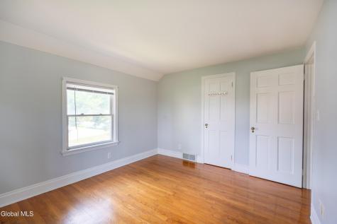 27 Myrtle Street Saratoga Springs NY 12866