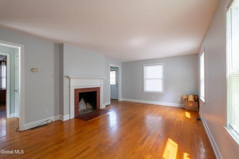 27 Myrtle Street Saratoga Springs NY 12866
