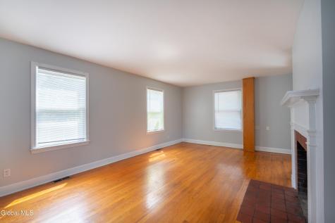 27 Myrtle Street Saratoga Springs NY 12866